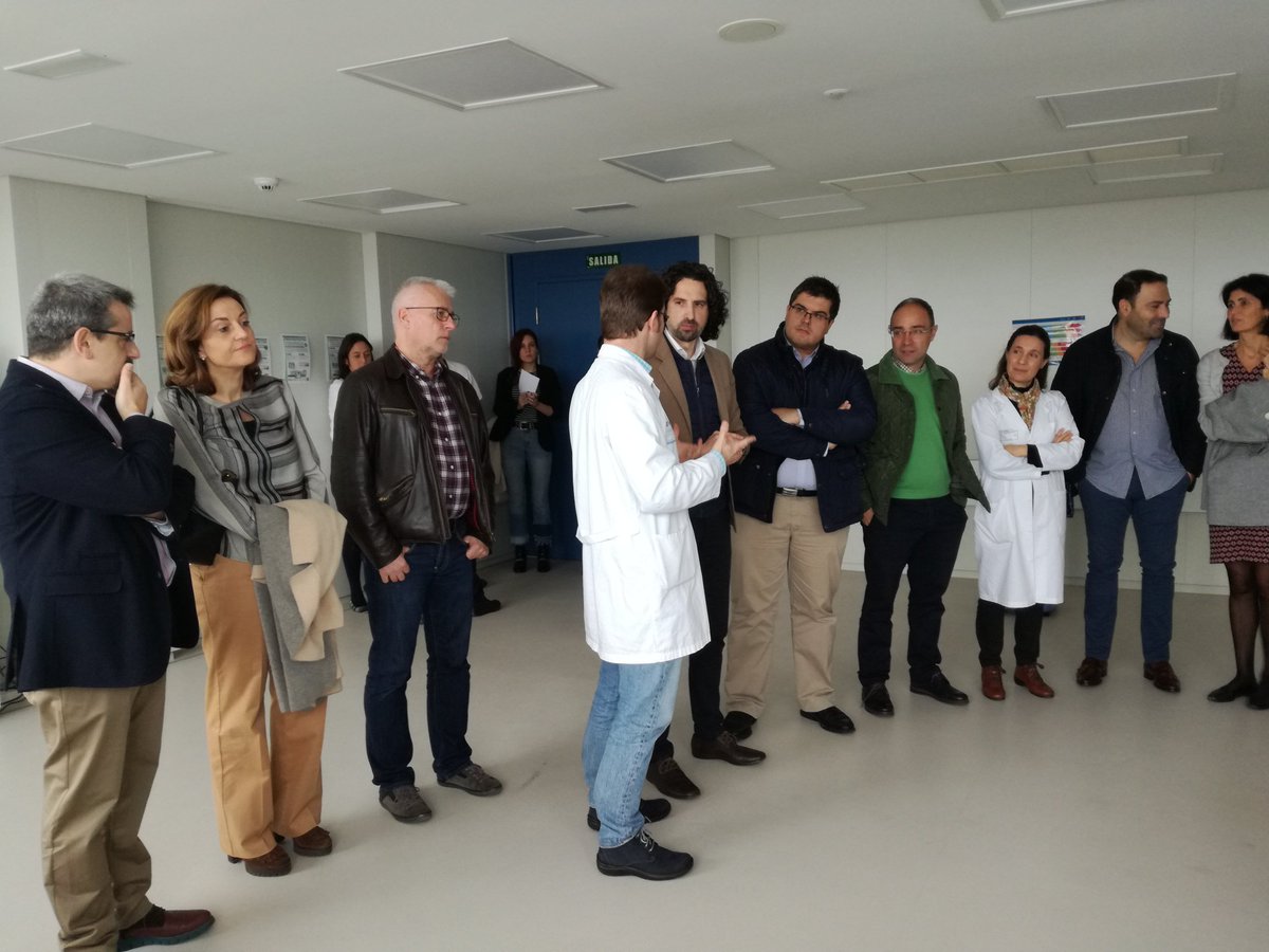 Eununsei's tweet photo. #InnovandoEnSalud con el vicerrector del @CampusOurense @uvigo @virxilio_r_v y su equipo en el #LivingLabOu @Com_CHUO https://t.co/KJ6FxnnmoK