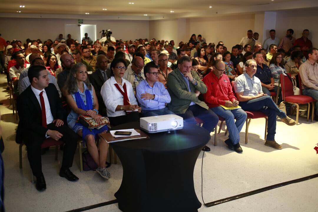 #06Nov participamos en la Conferencia sobre el desarrollo de las razas caprinas y ovinas en Venezuela en el Hotel #Marriot #AraguaPotencia