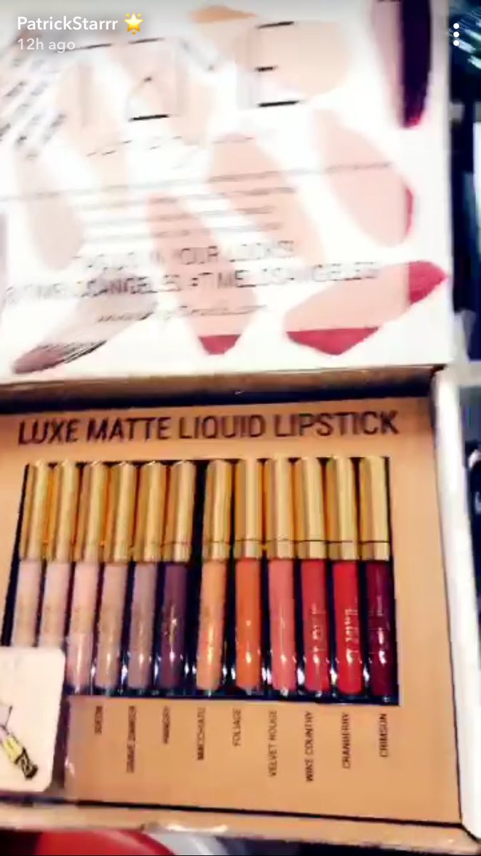evalpz17's tweet photo. #unboxTAYTAY @patrickstarrr 
Am I too late baby? https://t.co/gXyRGTk7QE