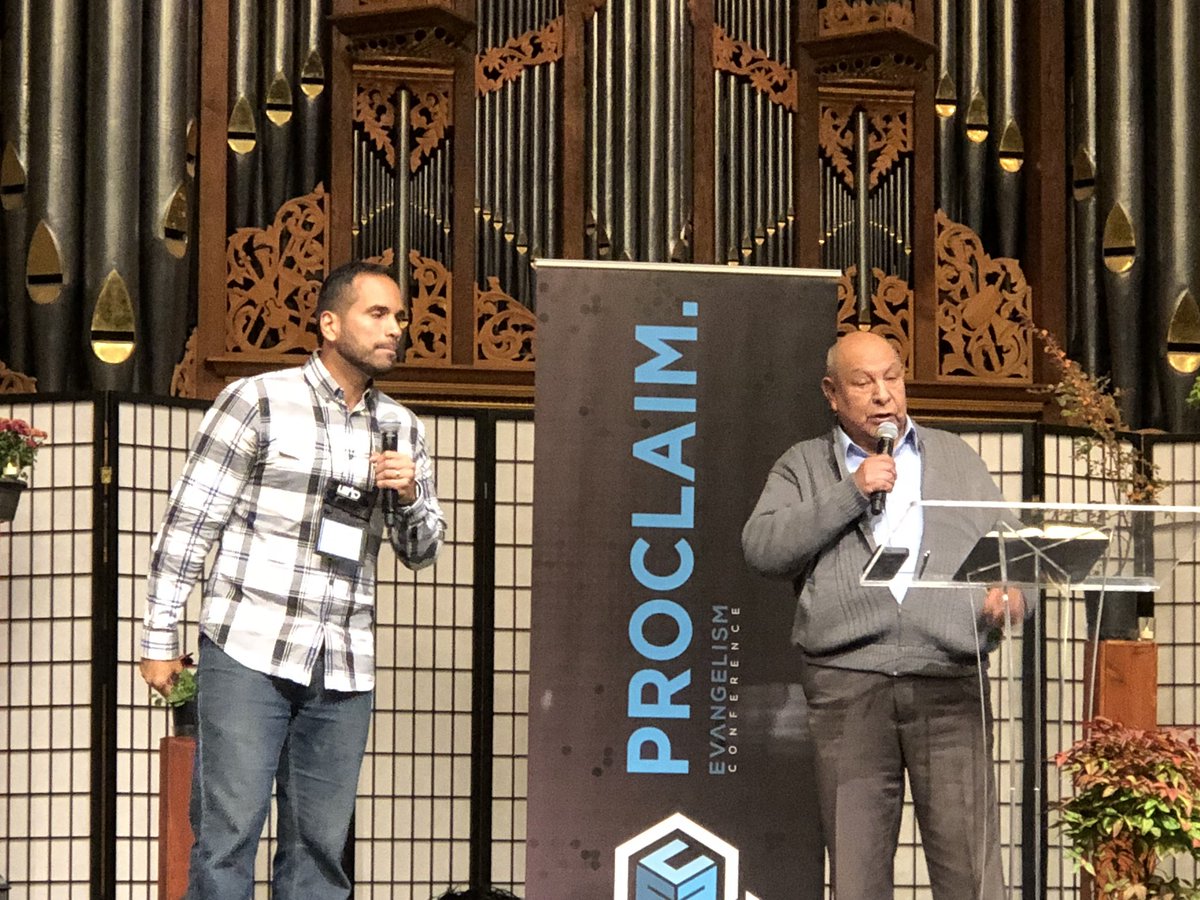 javid21's tweet photo. .@alejandrobullon speaking on evangelistic Preaching. @Pombito82 doing a good job translating. Powerful message! #EC32017 https://t.co/Bjbu7fQ9f3