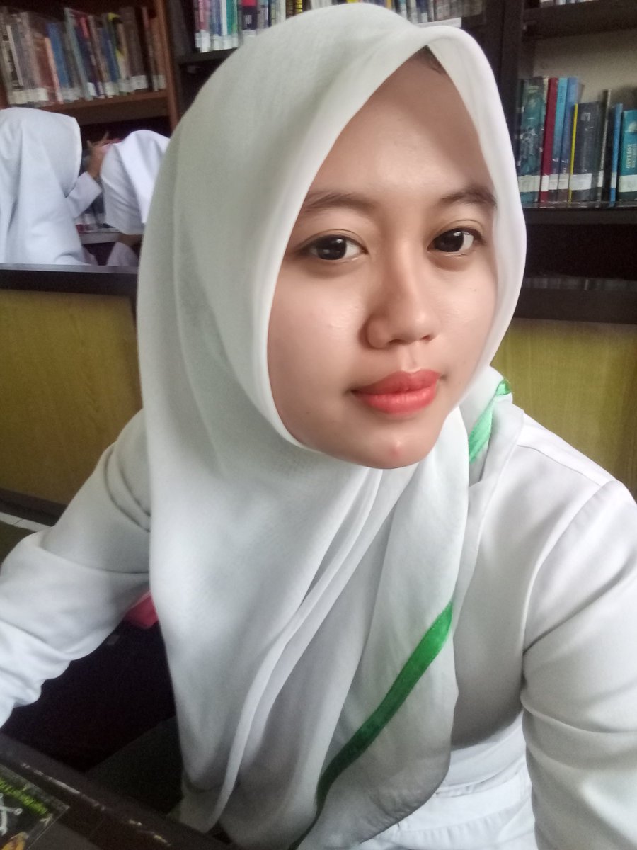 novie_NSW's tweet photo. Op ra kelingan mas pas wektu udan tros kudanan bareng koe tag pekso nggo mantol .. ak pilih seng udan" wae
#ngno koe seg tego nyio" aku ?? https://t.co/EdWWjiJPNU