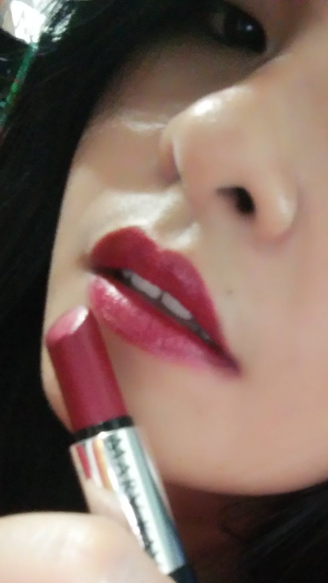 SumatraGing's tweet photo. Sometimes, lipstick is you need.Scarlet Red 
#MaryKayNewSemiShineLipstick 
#MaryKayBeautyConsultanthere https://t.co/kwDd8UctsW