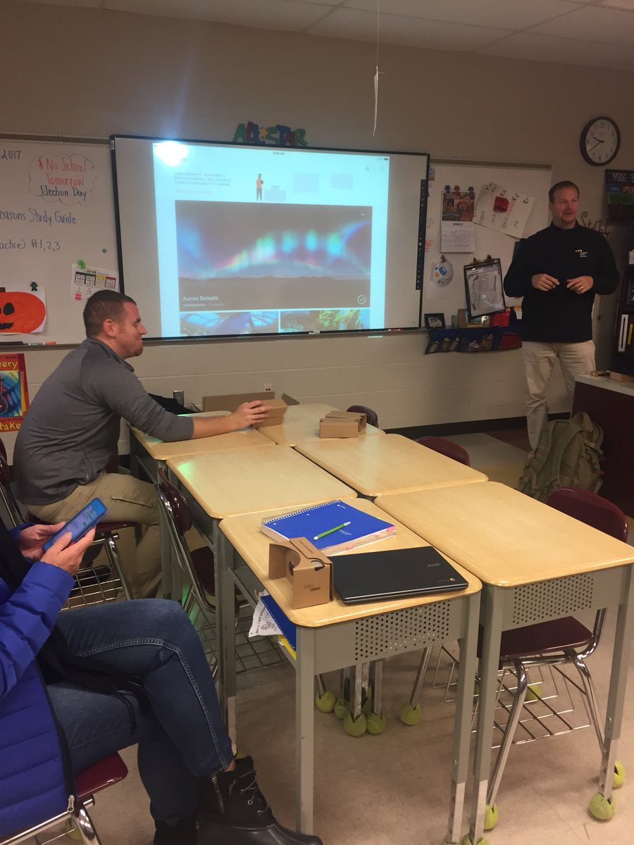 RossRamsLearn's tweet photo. Using Google Expeditions in the science classroom! #RLIsidebyside #beyondthefourwalls https://t.co/WdZyMwsJY2
