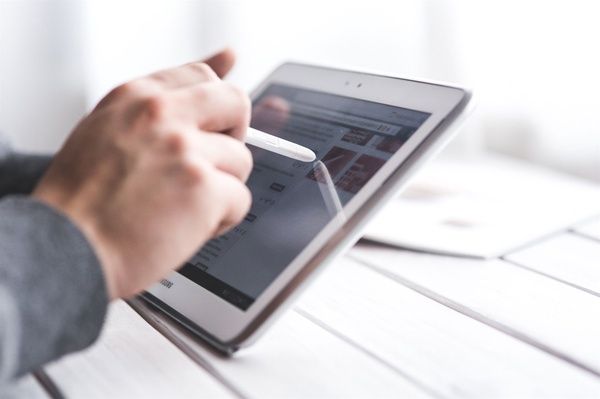 cardilogix's tweet photo. #DigitalMarketing tips for SA's small businesses. Read more > https://t.co/1zUrMAerX1 by Stephen Sandmann via @stephensandmann

#SMEs #Tech https://t.co/1wVMeSqNxB