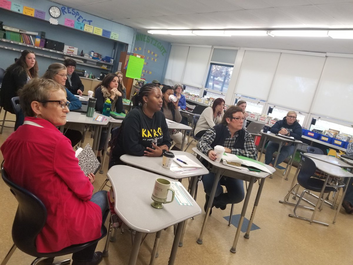 SpringfieldK12's tweet photo. It's PD Day at SPS! At Lynch School, educators are talking about #tech #WeLearnSPS tools they use like @ClassDojo & Brightspace @D2L 👨💻👩💻💻 https://t.co/H6YYz1F5Mk