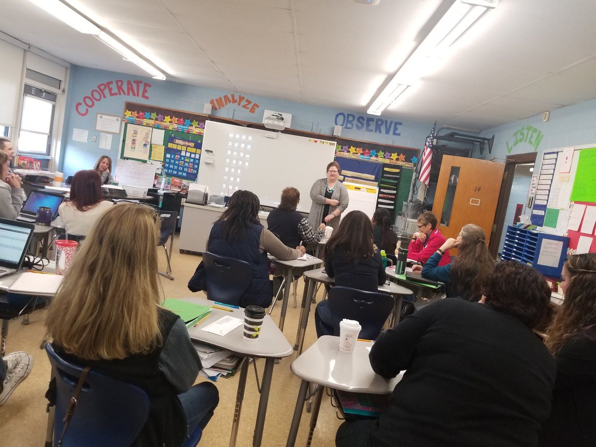 SpringfieldK12's tweet photo. It's PD Day at SPS! At Lynch School, educators are talking about #tech #WeLearnSPS tools they use like @ClassDojo & Brightspace @D2L 👨💻👩💻💻 https://t.co/H6YYz1F5Mk