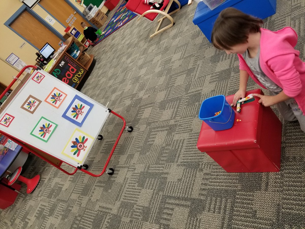 AmberConley88's tweet photo. Using our engineering skills to build candy corn catapults! We might need work on that aiming though.😁  #makerspace #stcr13  @STCElementary https://t.co/kXz188cJVG