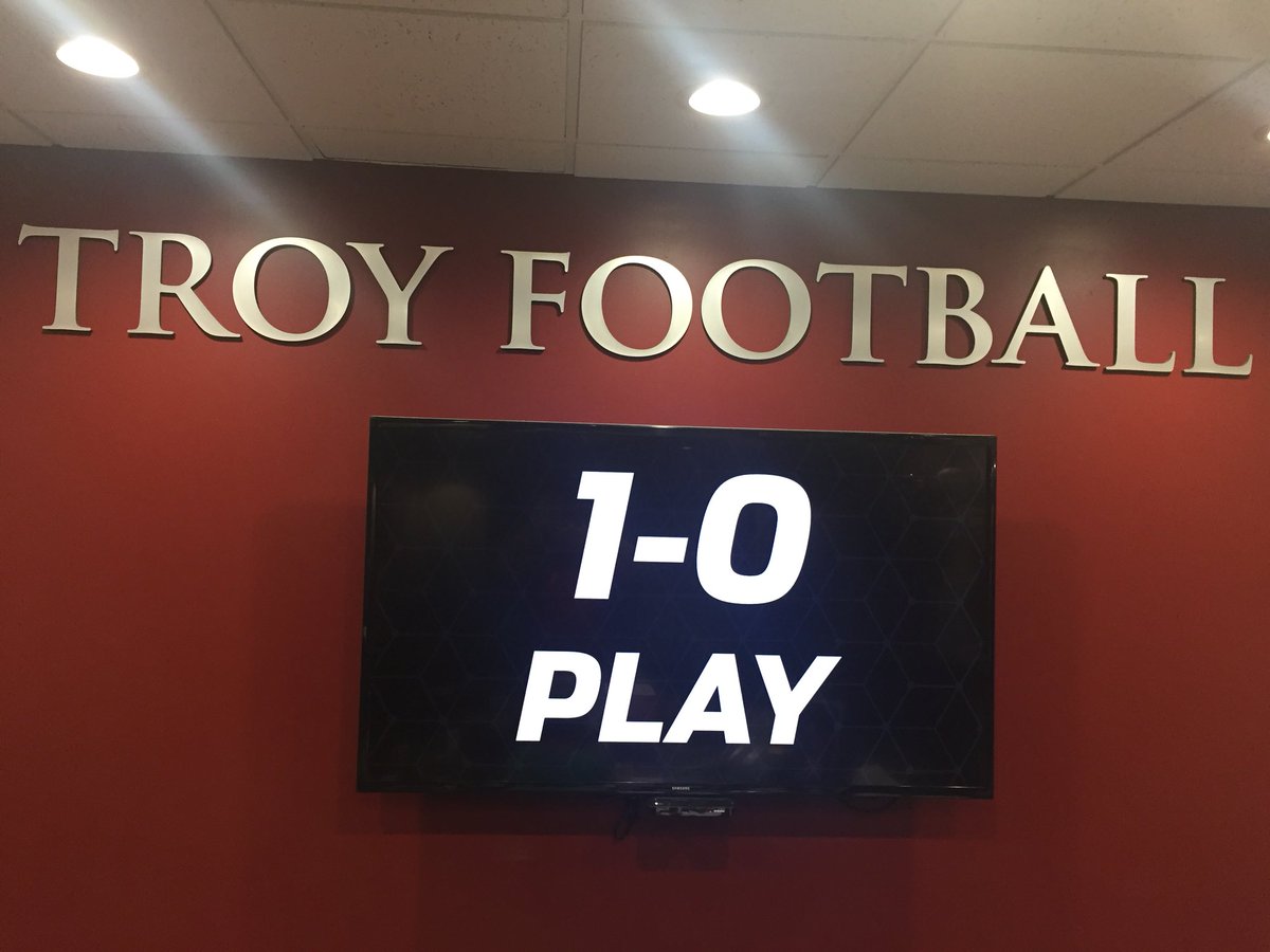 1-0

✅  Attack
✅  Hungry
✅  Focus
🔘  Play

#RTW