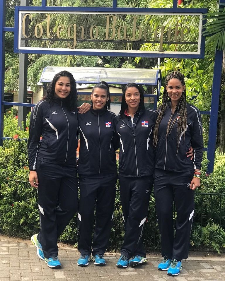 MAMBRU17's tweet photo. Reinas del Caribe!!! https://t.co/iPAf92N7tg