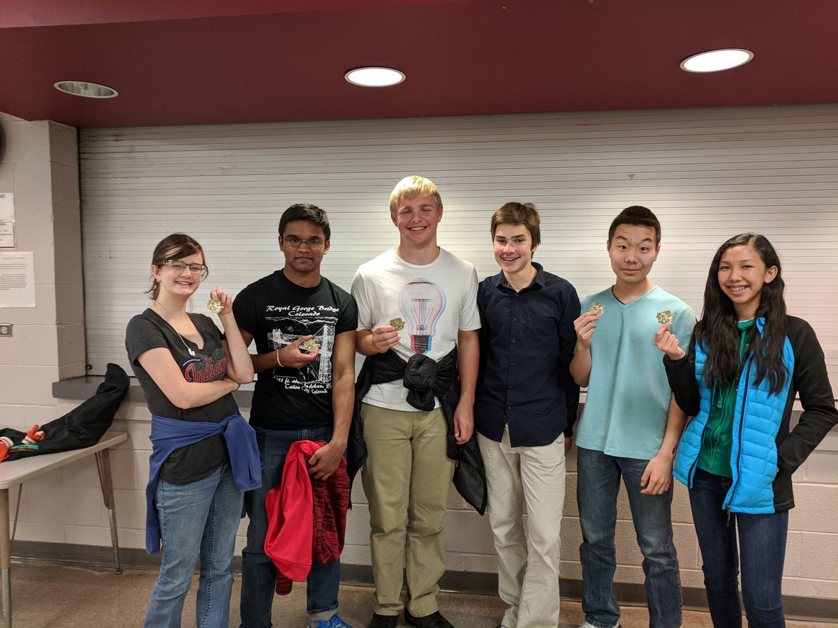 ekartMHS's tweet photo. @MHSMentorOnline MHS JV Scholars Bowl takes 1st Place at Frankfort Meet. https://t.co/5OKQG9zWYI