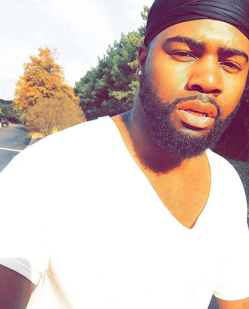 IMsoG3's tweet photo. “Confidence is a stain they can’t wipe off”- #Wayne #MorningRun #Change #FacingTheManInTheMirror #NoBackTracking #BeardGang #IMsoG3 https://t.co/4bAoz9jnPU