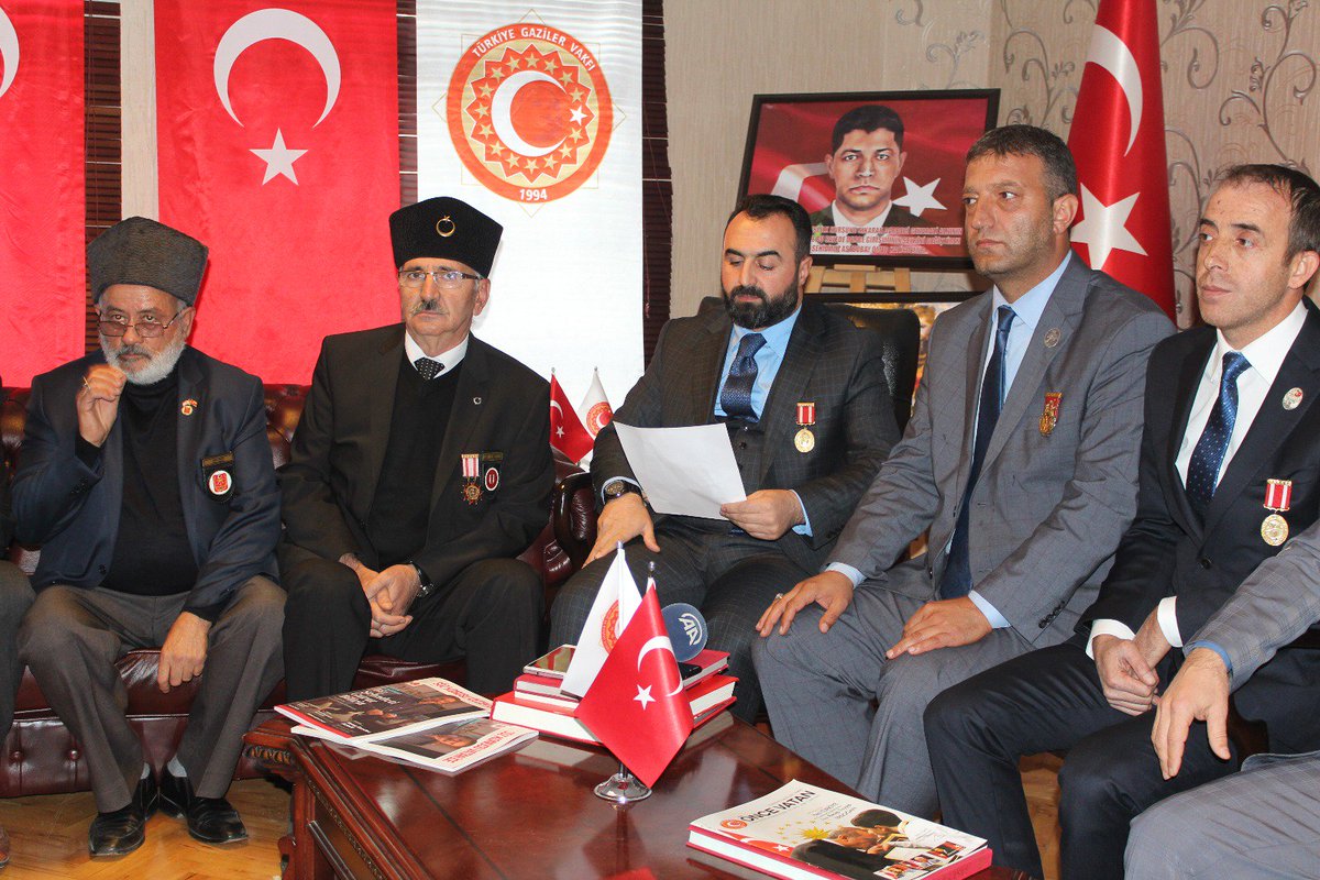 GazilerVakfi's tweet photo. Gazilerimizin kırılan gururunun telefasi yok,ancak bir nebzede olsa bu alçakların haderinin bildirilmesi bütün gazilerimizin tek temennisidr https://t.co/CBP9wAlICK