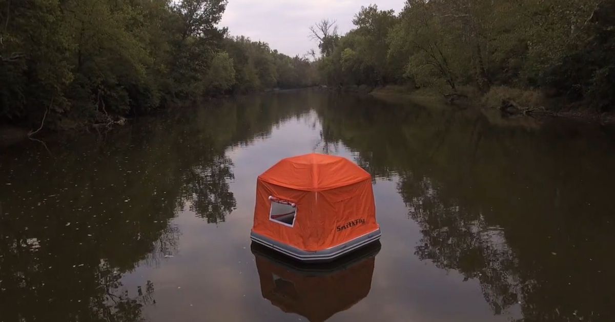 Camping on water is now possible with this floating tent #adventure cmun.it/wF7gAB