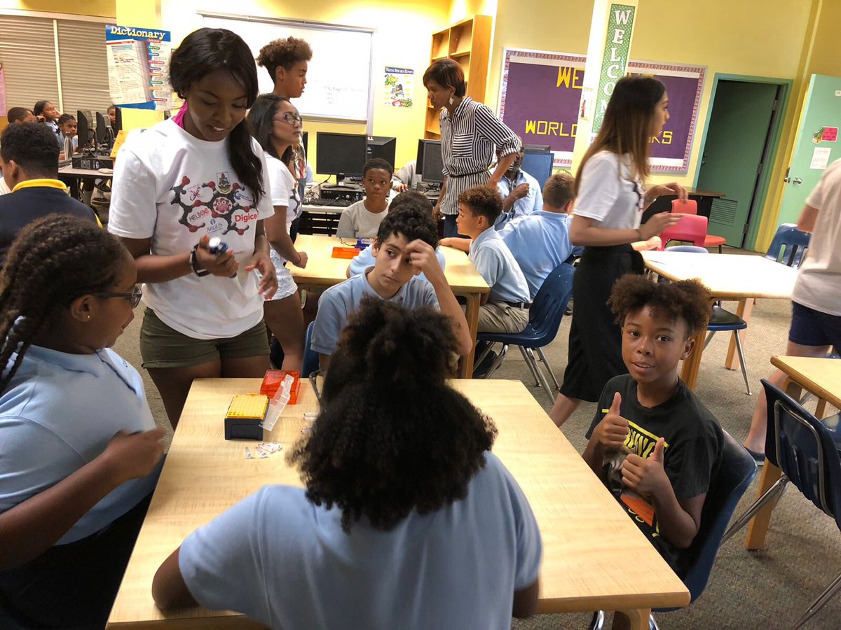 bdaprinciples's tweet photo. Great workshop this morning by @DMUglobal @dmuleicester students at #ClearwaterMiddleSchool #ScienceWithScientists2017 #DigicelBermuda https://t.co/hyhxAkxsR7