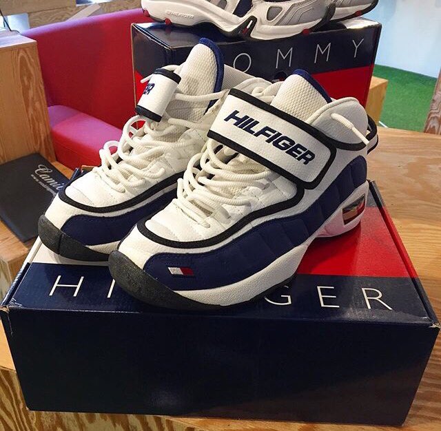 RaimovRoman's tweet photo. И все таки классные Tommy Hilfiger делал раньше кроссовки. Жаль не делают переизданий https://t.co/5my7plWFI8