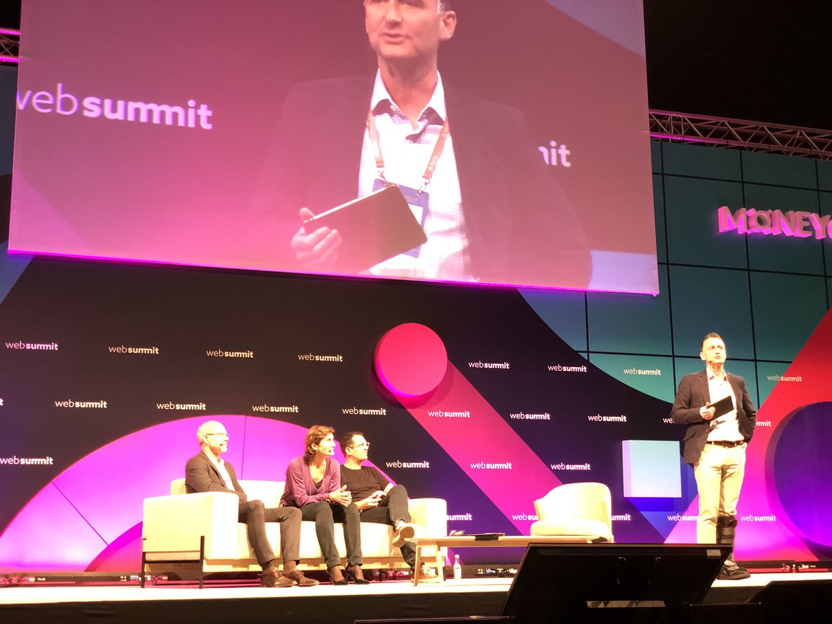 KY_F's tweet photo. @discoverAXA @AXA @AOC1978 Trouble with insurance is image! #WebSummit #AXAatWebSummit #LifeAtAXA https://t.co/VtdlT9Kbx2