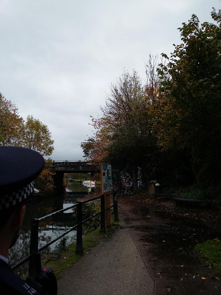 MPSEastActon's tweet photo. You asked for it! We're doing it! Conducting patrols on the canal path as one of our #WardPromises. Lots of safe cyclists today https://t.co/HXuXYthKG0