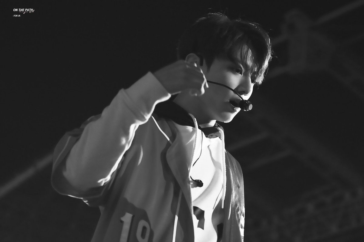 onthepath_97's tweet photo. #방탄소년단 #전정국 #정국 
#JUNGKOOK #BTS
170925 🌟
@BTS_twt https://t.co/nHAzKwLGCk
