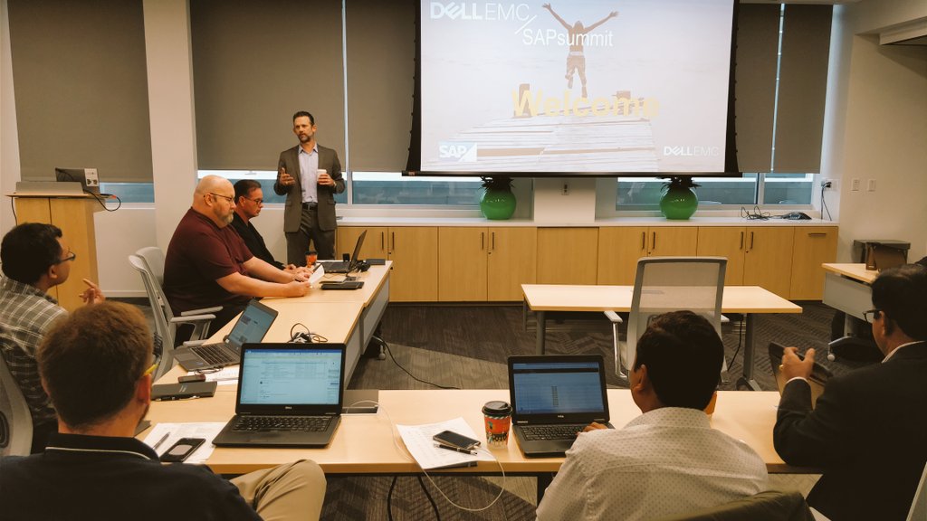 mireknowak's tweet photo. @agdelt kicking off #SAPSummit #Dallas! #Showing how #ReadySolutions for #SAP accelerate #SAPHana w/ #DellEMCSAP #SAP #Virtustream #VMWare https://t.co/azA1gDqrXC