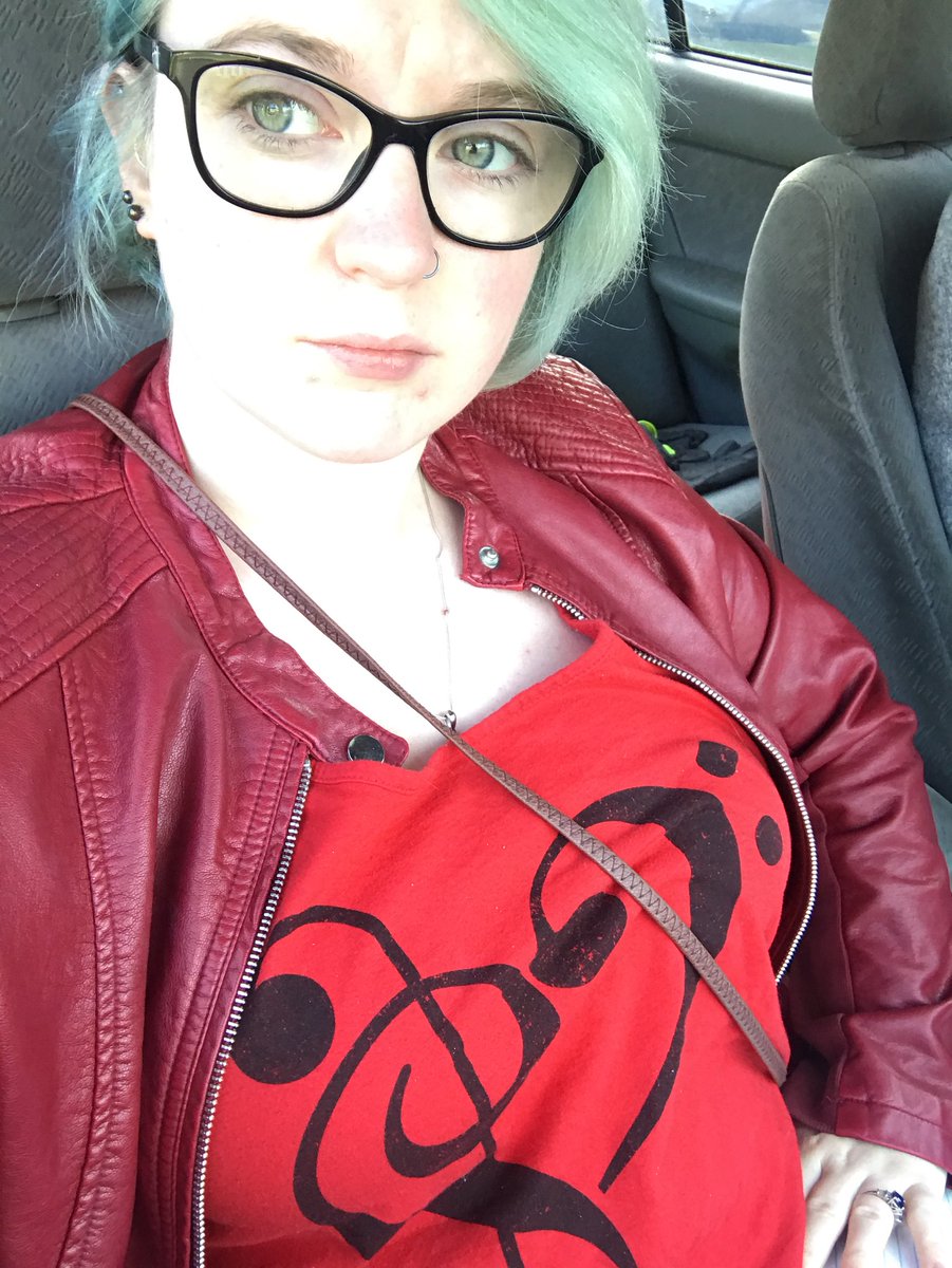 lyssa921's tweet photo. #RedforHannah  #loveofmusic #FlyHighHS https://t.co/rxRHULVFNE