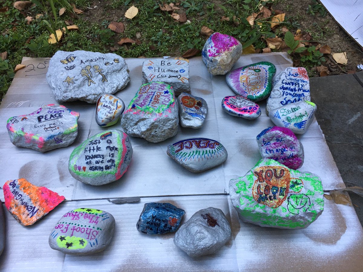 CostelloCISART's tweet photo. Acts of Kindness - Rocks at CIS! https://t.co/5ZhXApSSV4