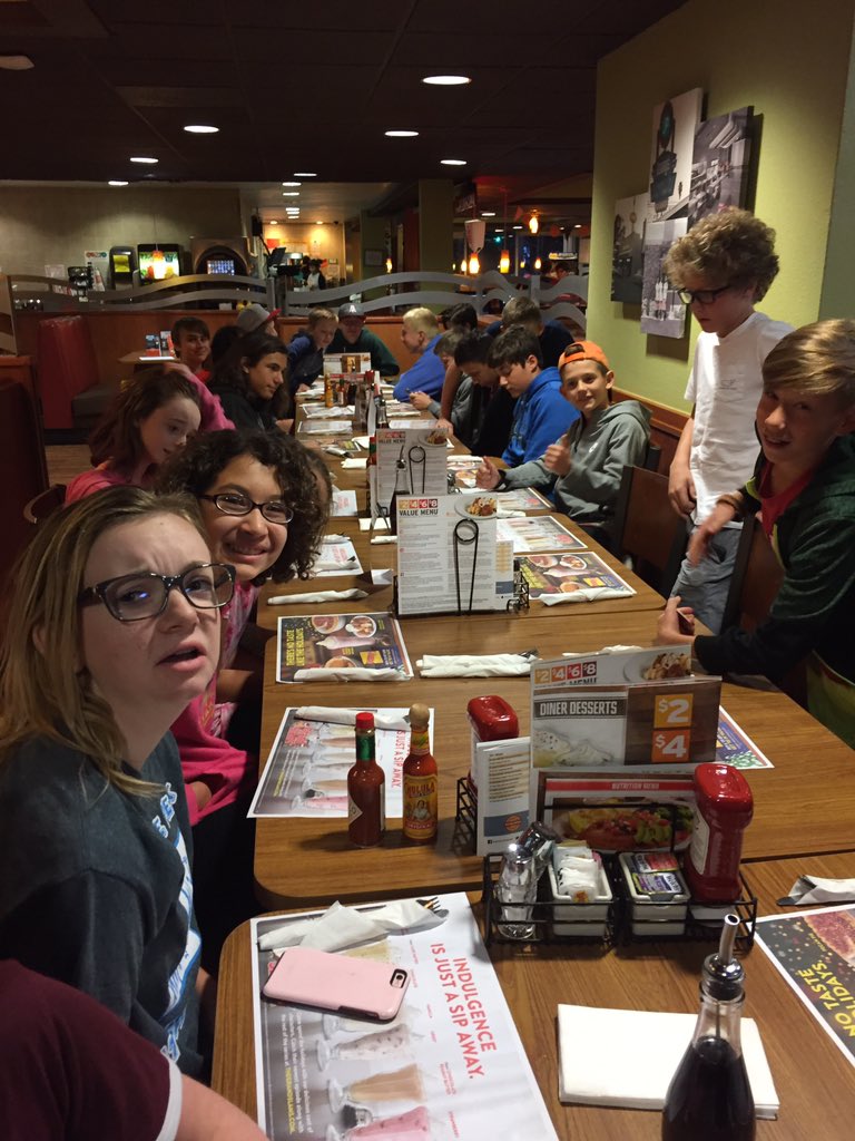 PinnaclePeakES's tweet photo. 7th. Graders on Leadership trip have arrived at Denny's https://t.co/zvMIwqXccK