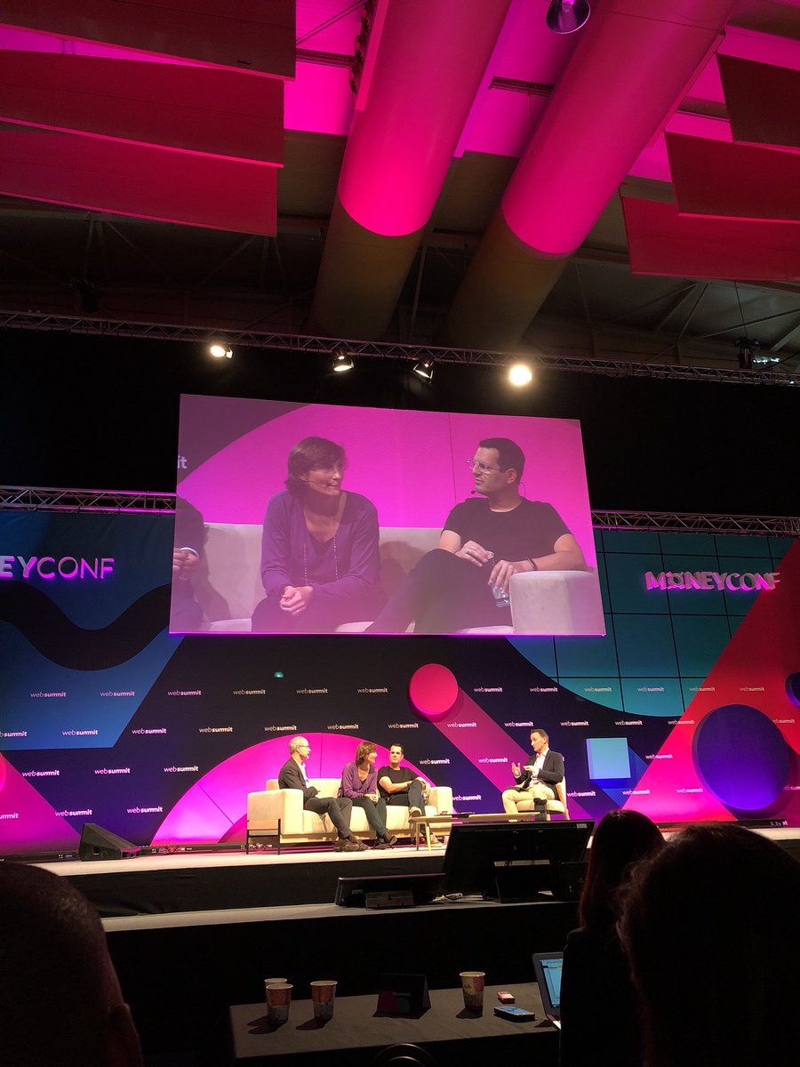 KY_F's tweet photo. @AOC1978 Insurance can be cool. Focus on solving customers issues. #WebSummit #AXAatWebSummit #LifeAtAXA https://t.co/lJjyZtqQP9