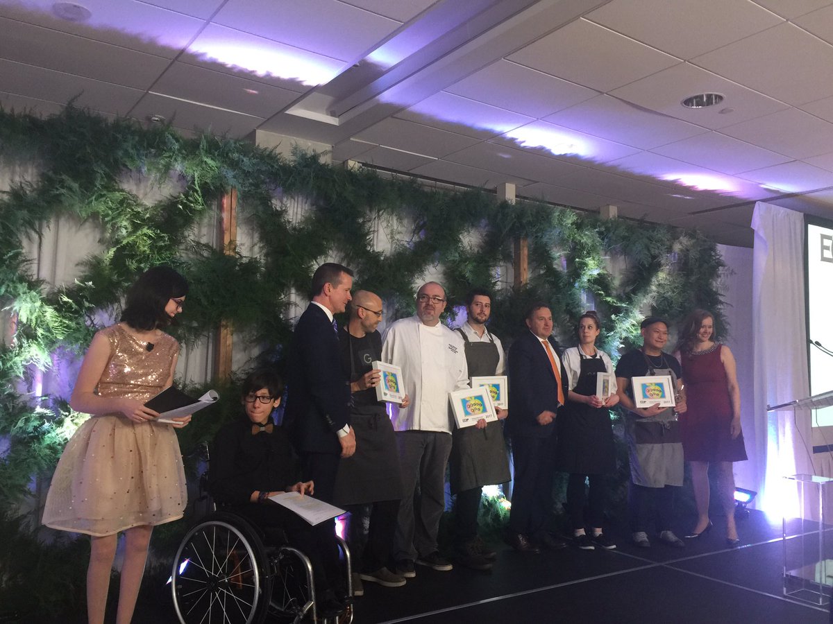 HBKidsHospital's tweet photo. An Evening of Possibility last night was truly magical! Thanks to amazing supporters a record-breaking $620,000 was raised for our incredible kids! #EOP2017 https://t.co/esKuKdBuJz
