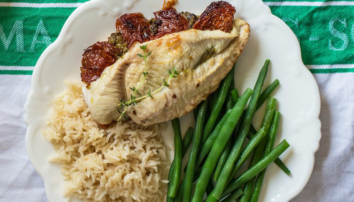 FitnessFirst_UK's tweet photo. Jazz up your chicken breast with this great recipe! https://t.co/Fj16239gCc https://t.co/6txHPuUzTG