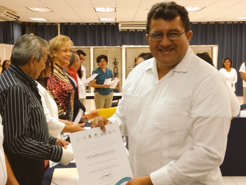 EMiraveteG's tweet photo. Los integrantes #Equipo @EducacionQR asumen el compromiso de salvaguardar los DDHH @CarlosJoaquin @CandyRaygoza @MauricioLopezV https://t.co/2w4uiC1ToA