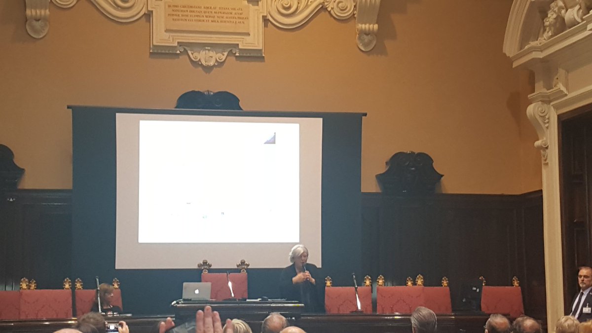 univca's tweet photo. Il Rettore Maria del Zompo all'inaugurazione del @Festivalscienza a Cagliari #cagliariscienza17 https://t.co/xInTNH4MM2