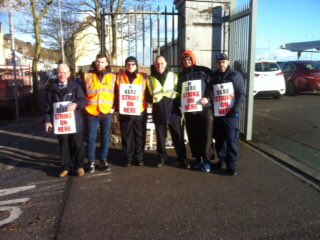 NBRU_DUBLIN's tweet photo. #RailStrikes NBRU workers standing strong on the picket line around the country. Record profits at Irish Rail but no pay rise in 10 years. https://t.co/vjbU3DDoiZ