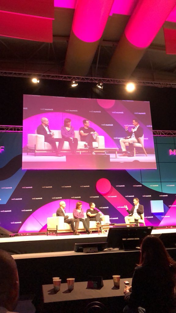 KY_F's tweet photo. @AOC1978 Watch AXA for the coming year 💪💪 @Kristell #WebSummit #AXAatWebSummit #LifeAtAXA https://t.co/Kn6xYE9g1y