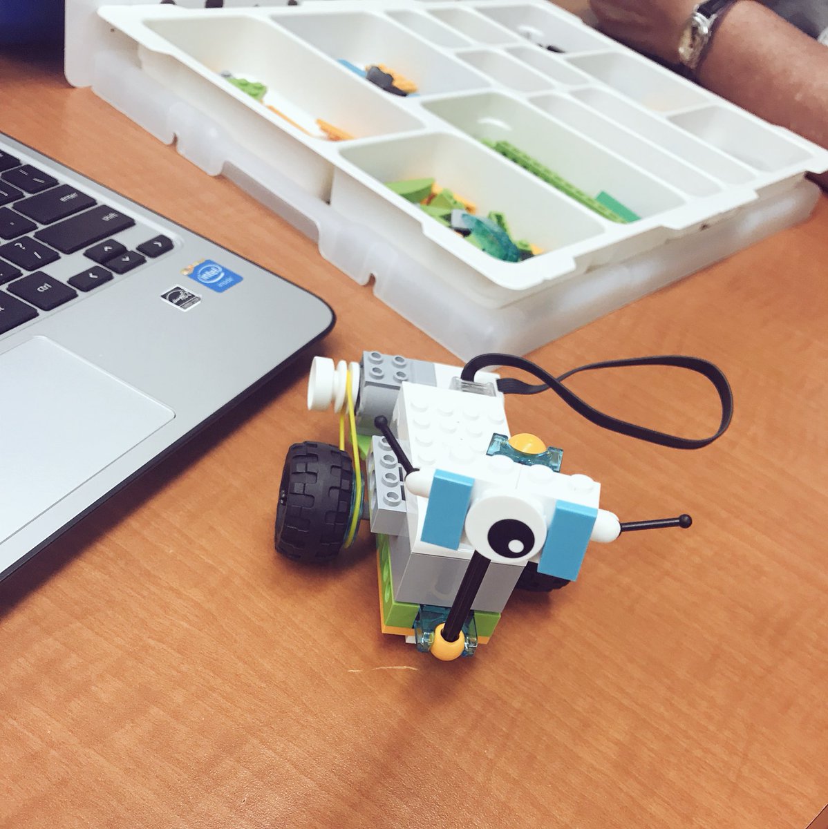 MrsHolstein1's tweet photo. Meet Milo... 🤖 @LEGO_Group #legoWeDotraining #SPSNow @officialSPS @McBrideMtnLions #mcbridejourney https://t.co/SIyaNFXHSH