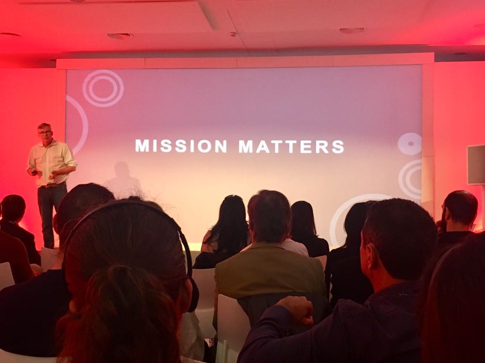 lanzaderaes's tweet photo. .@bhalligan CEO de #Hubspot nos habla de "Cómo pasar de ser una #Startup a una ScaleUP" 💪 #GrowthWithHubspot #Madrid https://t.co/PxGoI93sab