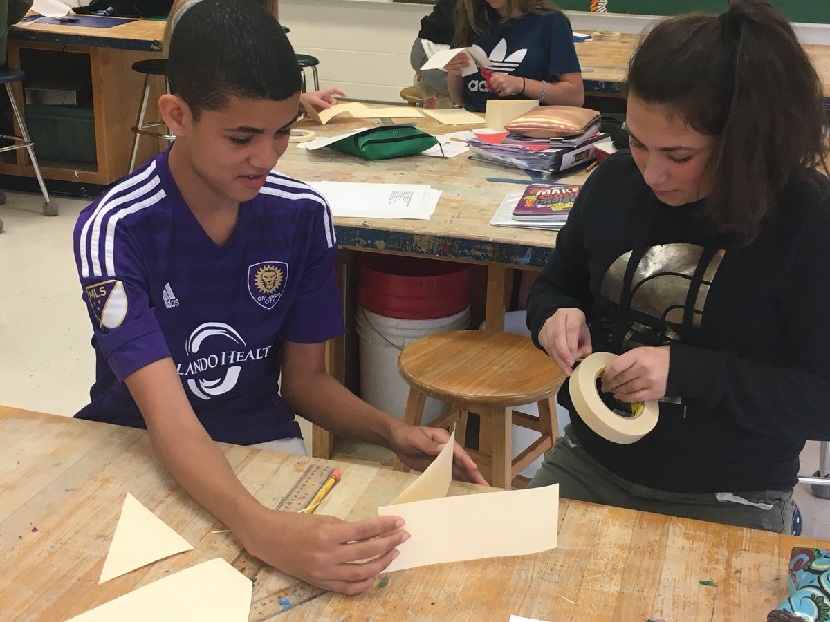 ARTatMMS's tweet photo. More from our #STEAM #designchallenge #artandgeometry #sculpture #designconstraints #middleschoolart #arted https://t.co/GkjmAVXeI2