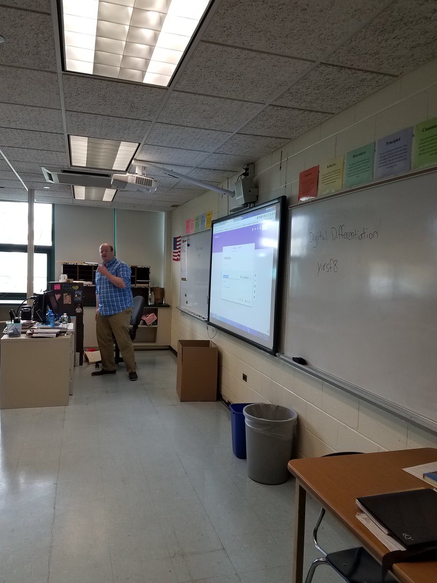 EllieKousidis's tweet photo. Digital Differentiation.  Innovation through Languages. MakerSpace.  SPS Future Ready 2017 #SPSInspire #SPSpride #SPSMind #SPSHeart https://t.co/DwljSKLS0s