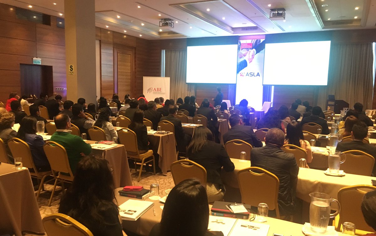 byt_aprendizaje's tweet photo. #ASLA2017 @jorgetoyama presentando #ComplianceLaboral y Gestión de #RiesgosLaborales Congreso de Asuntos Laborales @BTmeetings @amchamperu https://t.co/1qhj7Rnz1Q