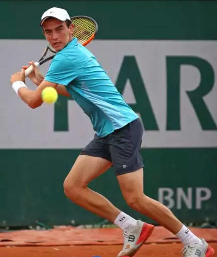 TobyGinzo's tweet photo. #FutureCorrientes buen triunfo de @juampi_gm 76 61 a @FedeMoreno22 para meterse en octavos 💪🇦🇷
Vamos los pibes! https://t.co/ve81OsvL6x