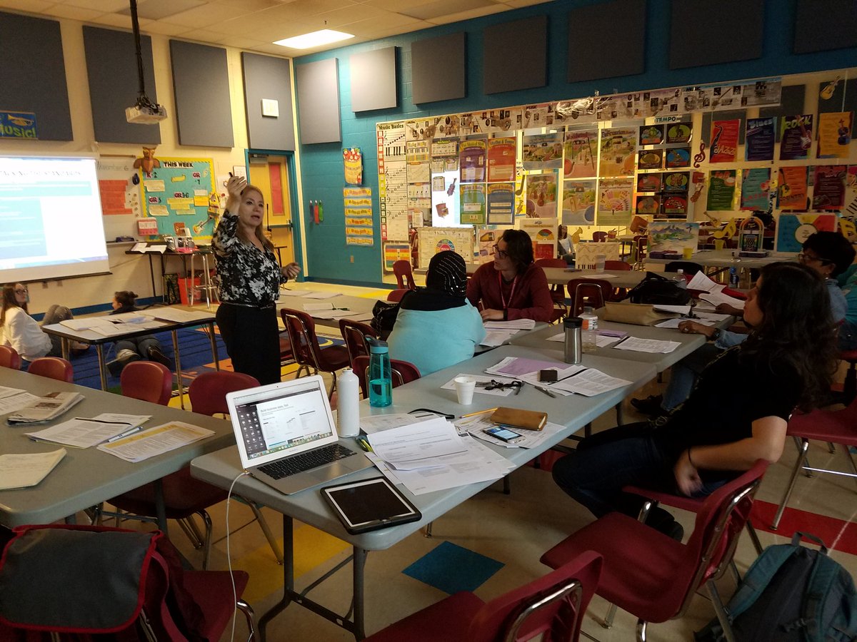 MultilingualCLE's tweet photo. Academic Language Development for ELs @EricGordon_CEO @CLEMetroSchools @CMSD_BLUE https://t.co/SdujePx56M