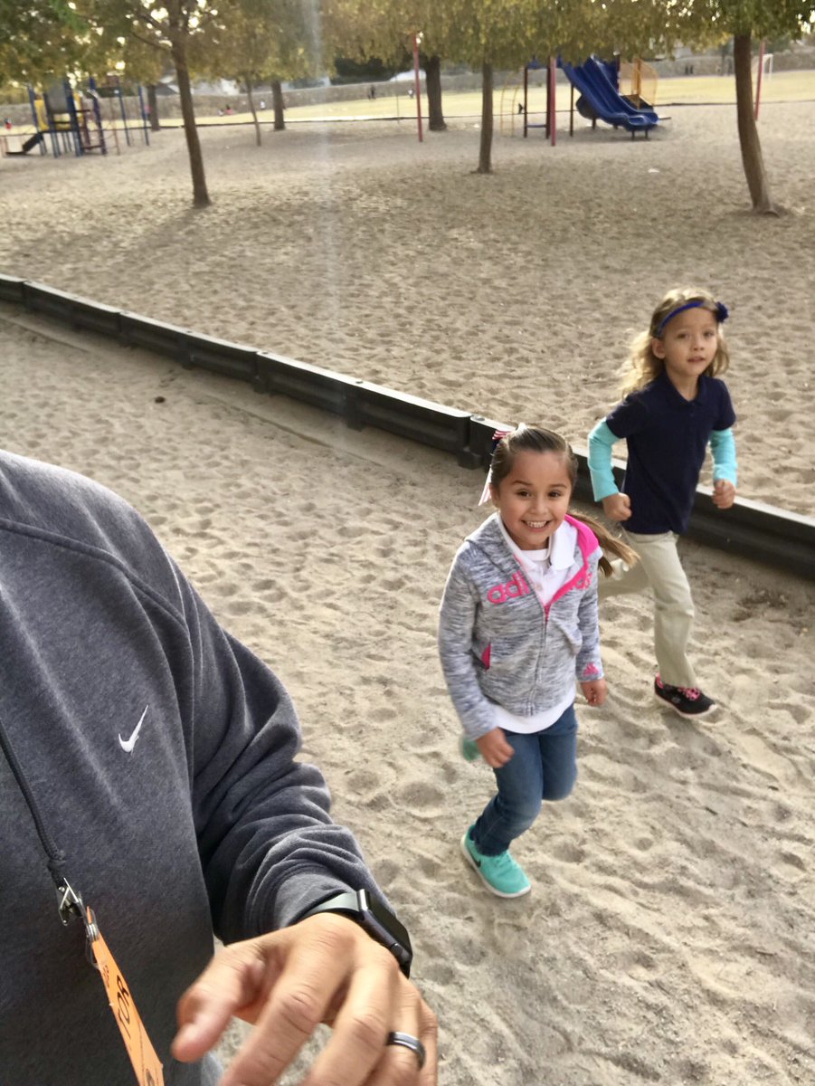 fire_steve_13's tweet photo. My workout partner this morning... #socorromoves #bmes2017 #sisd #hellooooooookinder #TeamSISD https://t.co/wMdMXF1eGu