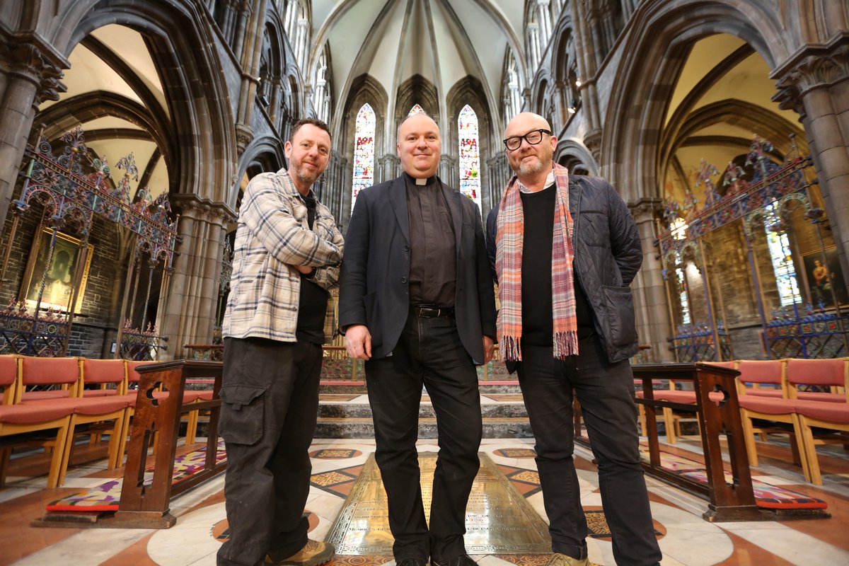 SalvageHunters_'s tweet photo. O COME ALL YE FAITHFUL SALVAGE HUNTERS! NEW EPISODE! TOMORROW! 9PM! @QuestTV @DrewPritchard @Teeinavan #salvagehunters #AMEN #antiques https://t.co/xSfx76YJs1