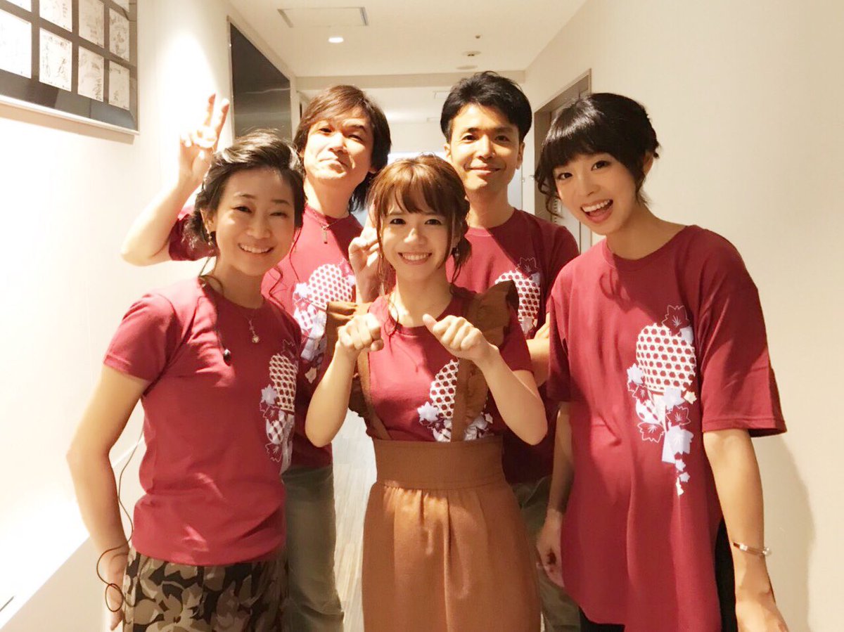 ট ইট র 沖増菜摘 Okimasudjv シンガーソングライター藤田麻衣子ちゃんのlive 六本木exシアターでした どの曲も心に刻まれていて 弾くたびせつない 今宵は更に麻衣子の楽曲を演奏できる幸せを感じました 大好きなメンバーと いただいたカップケーキ