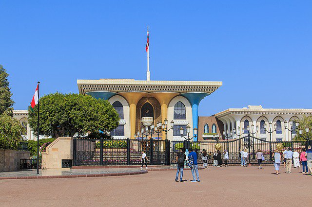 TheNextSiValley's tweet photo. #Oman aims to be investment destination for #blockchain #blockchainoman #FDI #FDI4Dev https://t.co/dkQ9kkYylU https://t.co/gtlE2kZcq9