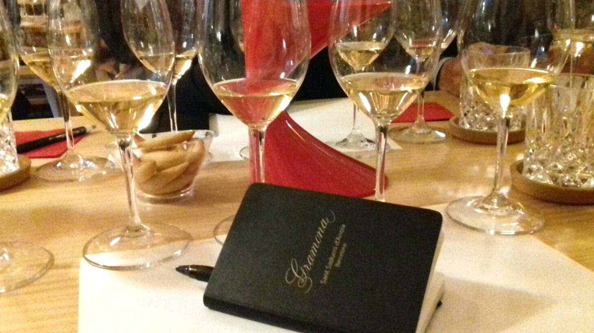 Tast vertical anyades 98-99-00-01-02 del cava enoteca  de <a href="/cavasgramona/">Cavas Gramona</a> a <a href="/umamibarcelona/">umami barcelona</a> #cava #vicatalà #catalunya