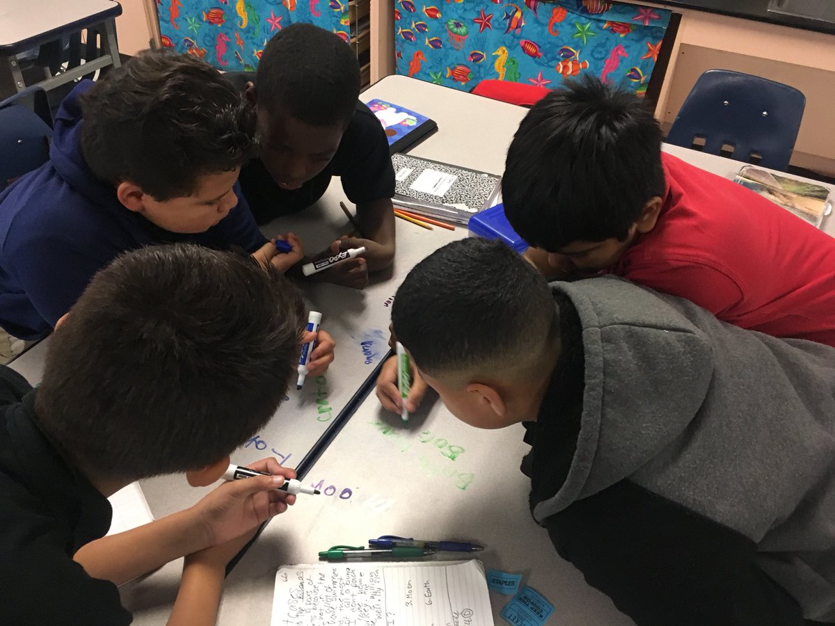 KJOsborn3's tweet image. There’s a friendly competition going on in #OsbornsOcean ☺️ #SunEarthMoon #ComparingandContrasting #TeamWorkMakestheDreamWork @STARS_902