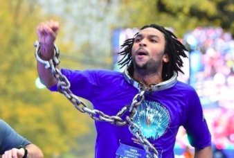 blackvoices's tweet photo. #BVBlog: Why I ran the NYC marathon in chains https://t.co/cMW0eYgNFt https://t.co/DgcCmtTLcm
