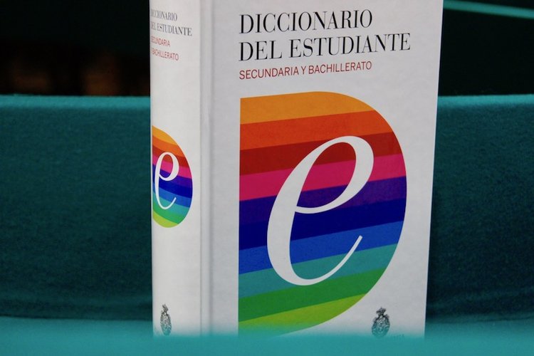 UNDGACM_ES's tweet image. Disponible la aplicación móvil del "Diccionario del estudiante" de la @RAEinforma. Descárgala aquí: ow.ly/Fbkb30ghe3w.