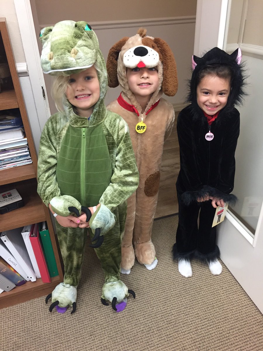 hsessaints's tweet photo. Dramatic Play kits created by HOS @SymondsSfeds for #HSESPrimarySchool to develop imagination and social competencies #ThankfulTuesday https://t.co/Ea8pRwDKOq