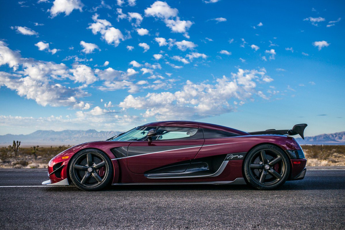 Koenigsegg tweet media